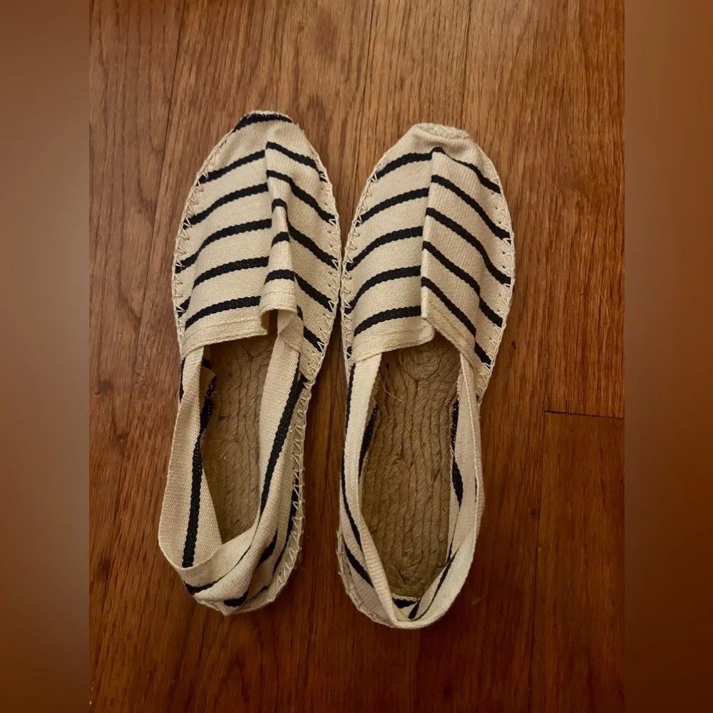 Espadrille Français Women's Sz EU 39 Preppy Cream Navy Blue Striped Espadrilles